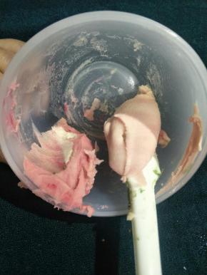 调出一个深粉和一个浅粉