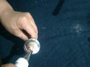 第一层3瓣，时钟方向10点，第二瓣从第一班的½处去裱第二瓣