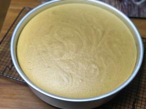 烤箱140度65分钟,出炉震摔热气，倒扣凉透