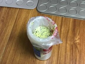 面糊装裱花袋