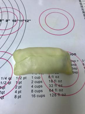 包起来，捏好收口