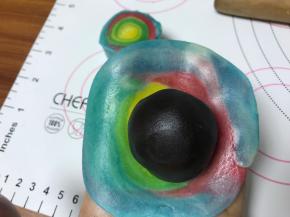 翻过来背面包裹馅球