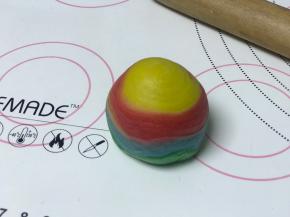 包好后搓圆整形