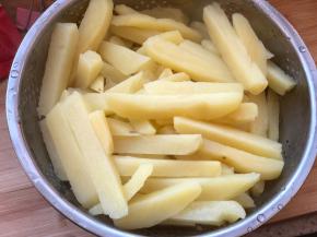 煮后过凉水，放干备用