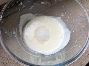 加入海盐和糖
