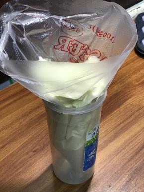 面糊装入裱花袋中