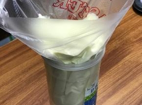 面糊装入裱花袋中
