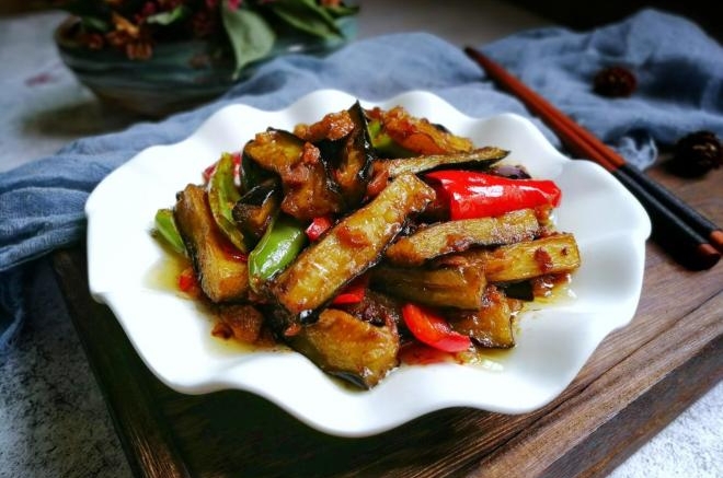 肉末酱爆茄条