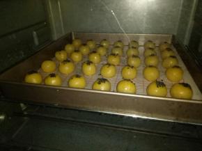 放入预热好的烤箱160度中层烤20分钟左右