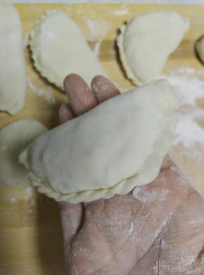 整形成这样，这个我不会描述、、其实不用整形这样也可以，捏紧收口不开裂就好