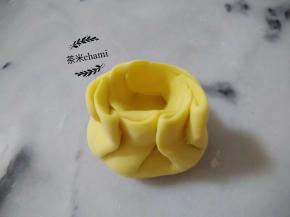 形成一个洞口的样子。