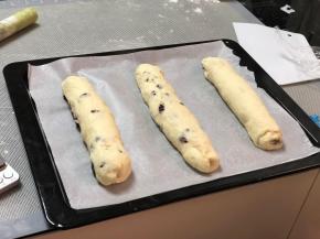 准备烤盘铺好油纸