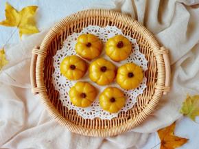 女儿说吃起来有点像年糕，又有点像汤圆