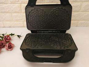 取出多功能华夫饼机 ，装上模具