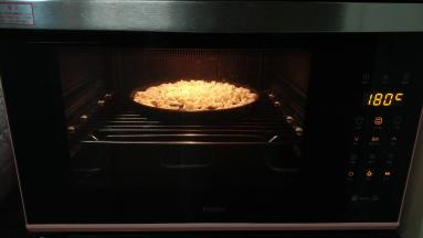 放入烤箱中层180度20分钟