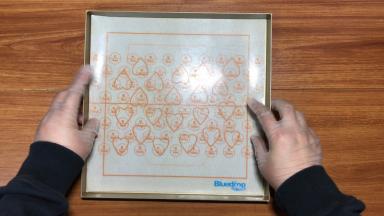 28×28的蛋糕盘铺硅胶垫，烤箱预热175度