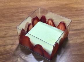 放一片蛋糕片