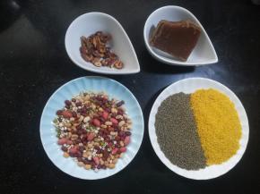 准备好各项食材，不爱吃甜的，可以不放红糖。