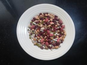 各种豆类和杂粮根据自己的喜好来调整