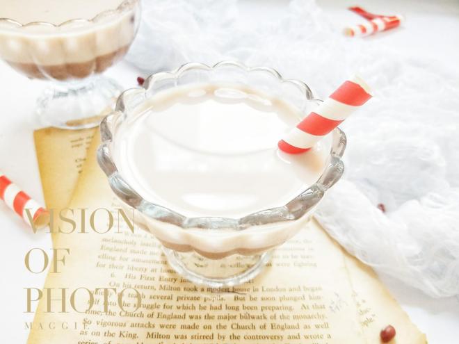 冰镇奶香红豆饮