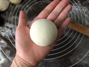 翻过来揉圆。
