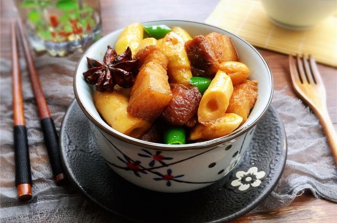 芸豆笋子红烧肉