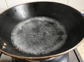 锅里烧开水