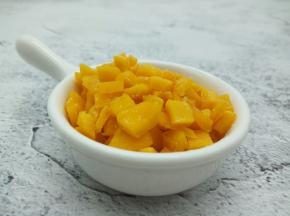 芒果干直接切小丁就可以、