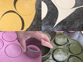 再用擀面杖擀成饺子皮两倍厚的饼皮，用模具或者杯子碗什么的口，扣压出小圆饼
