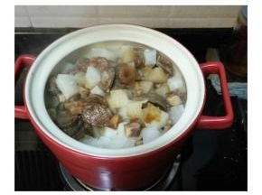 最后放上酱油拌均，清香飘满屋！