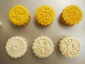 全部做好压在烤盘上，烤箱预热170度，烤10分钟定型就可以了。