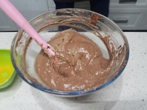 再次快速的翻拌均匀。