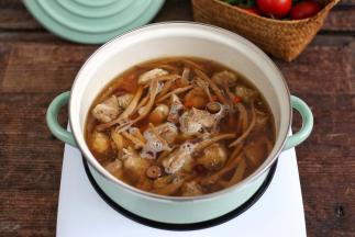 调入盐调味即可出锅