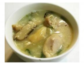 吃上一碗鲜甜营養花胶香菇滑鸡粥，幸福的滋味！喵~
