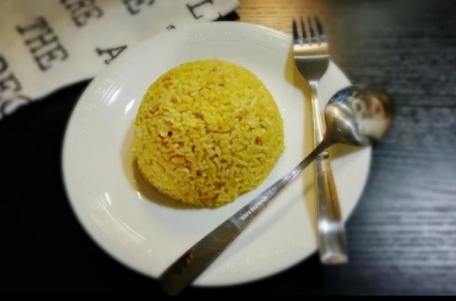 咖喱鷄蛋黄金炒飯