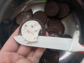 奥利奥200克是把夹心去掉的重量。