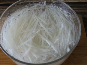 沸水烫一下