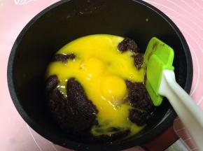 加入蛋黄
