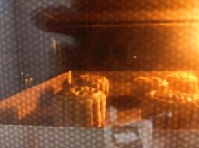 11.	入烤箱继续烤15分钟，