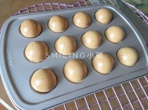 烤好取出来晾凉，脱模