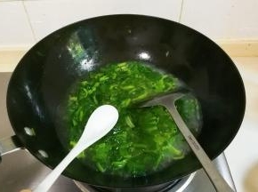 放一小勺盐