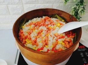 加入火腿肠丁