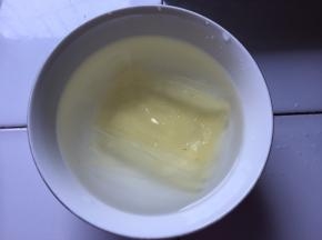 吉利丁片用冷水泡软