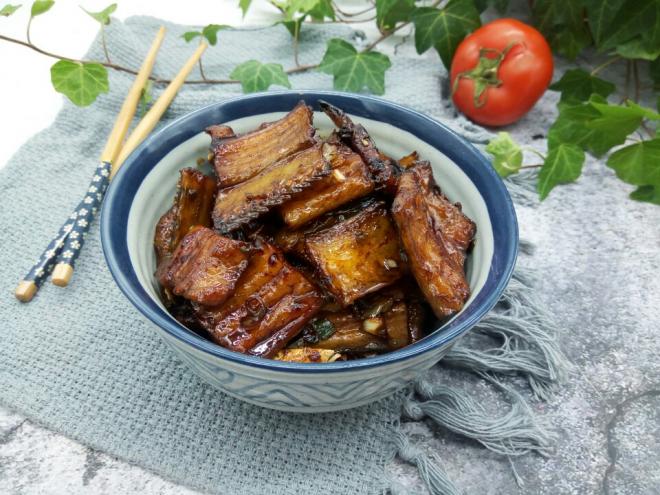 鳗鱼干烧肉