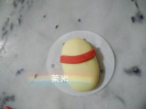 多余的红条切掉。