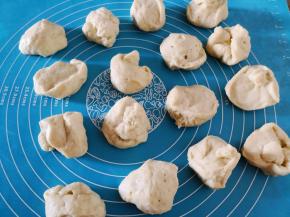 按压排气后均匀分成16份