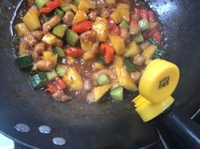淋入香醋拌匀即可