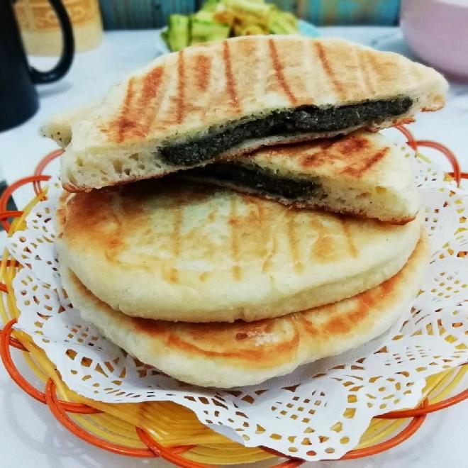 黑芝麻发面饼