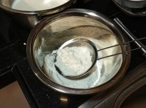 低粉过筛两次备用