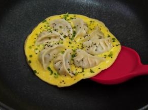 煎至定型即可